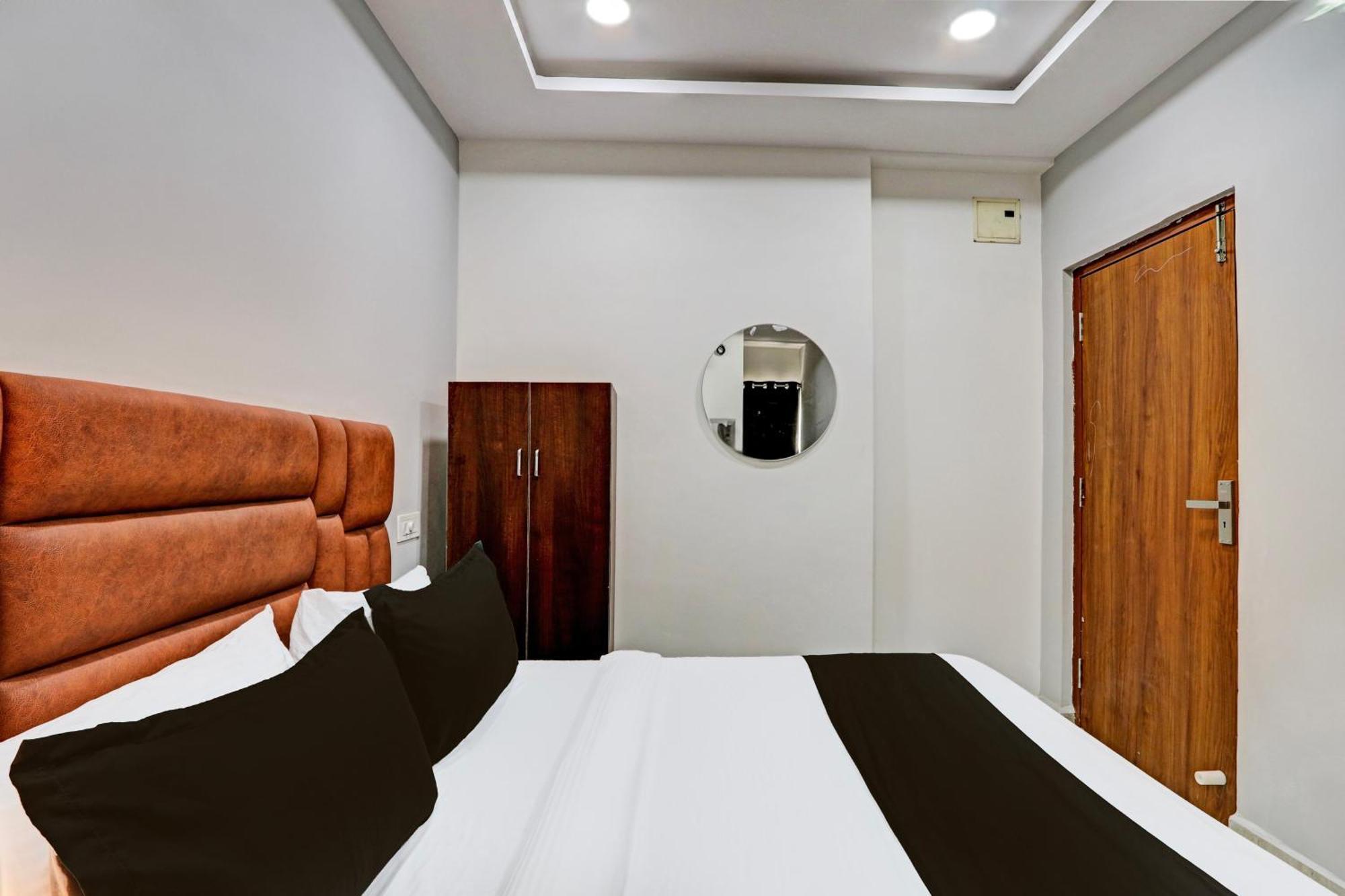 Super Hotel O Lavish Tranquil Hyderabad Exterior photo