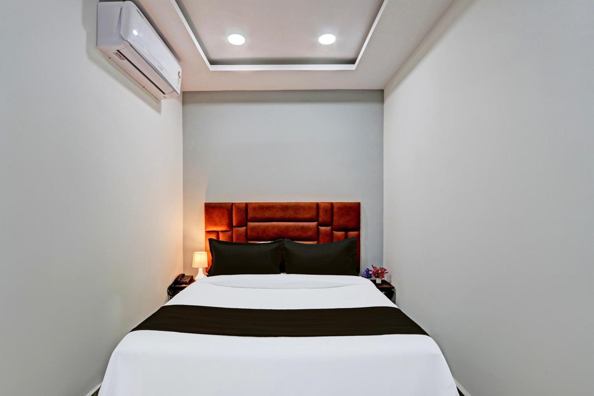 Super Hotel O Lavish Tranquil Hyderabad Exterior photo